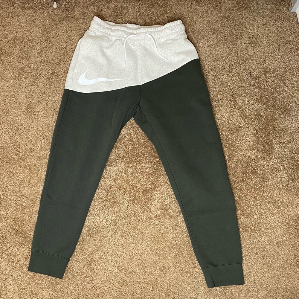 Nike Joggers